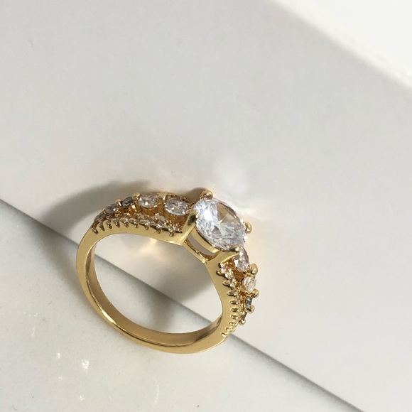 18k Gold Filled Engagement ring - Picture 5 of 9